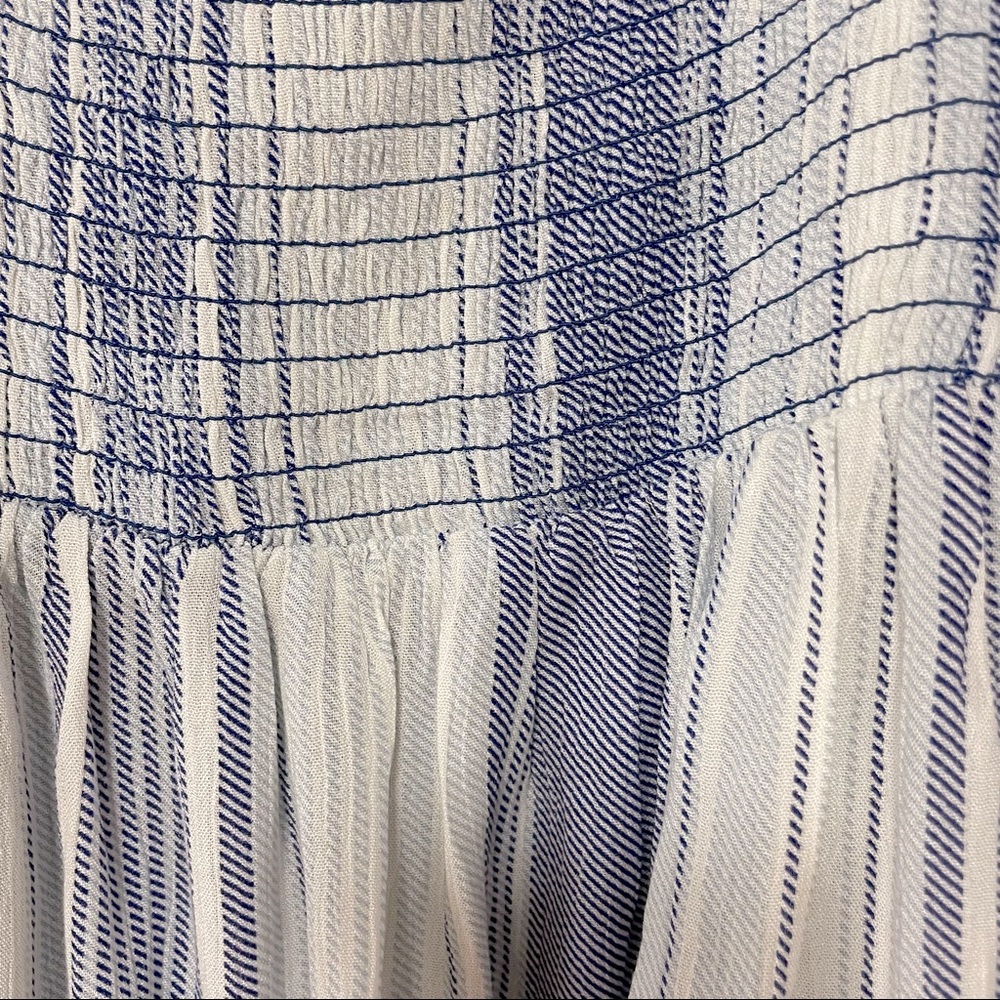 Torrid Blue White Stripe Smocked Top Sz 1 - Picture 6 of 7